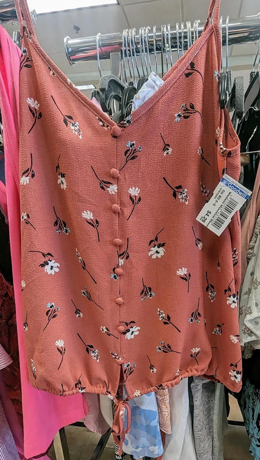 Top fleuri boutonné