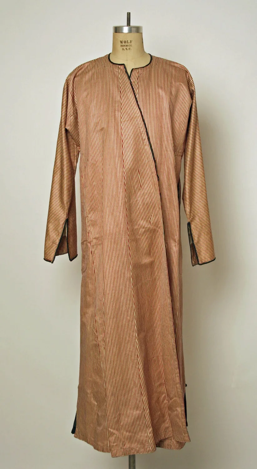 Caftan en soie caramel