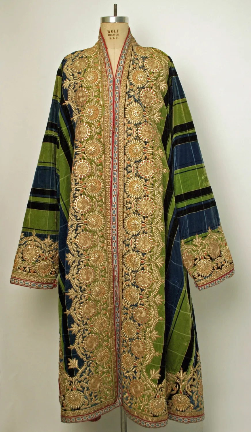 Caftan brodé vert et or